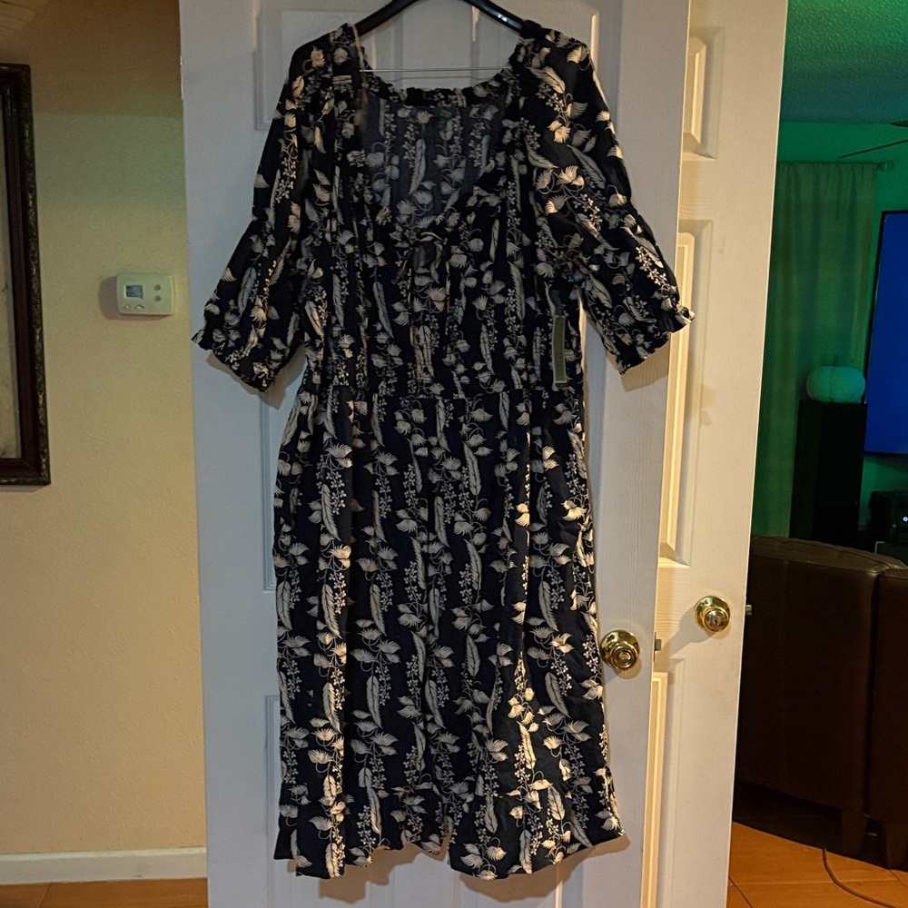Terra & Sky Navy and White Floral Midi Dress